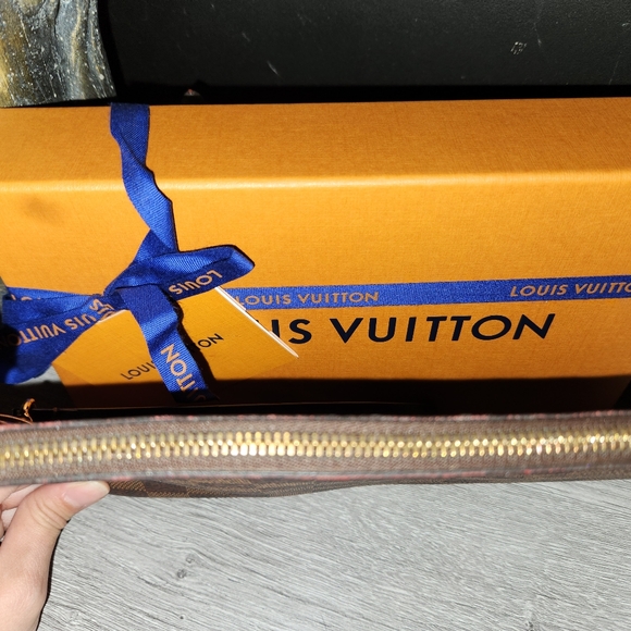 LOUIS-VUITTON NEVERFULL WRISTLET - Picture 3 of 10